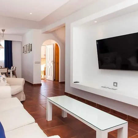 Emma - Private Pool Wifi Fibra Mini-golf