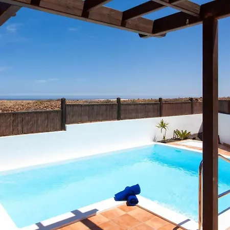 Emma - Private Pool Wifi Fibra Mini-golf Villa Corralejo